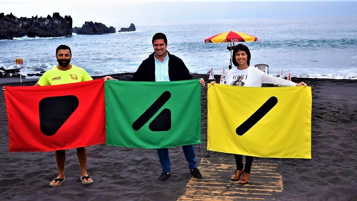 El método para que daltónicos puedan diferenciar las banderas en la playa