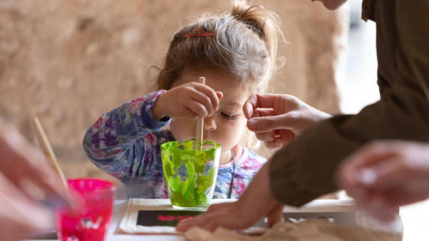 Los psicólogos advierten: los menores de 6 años necesitan salir a la calle