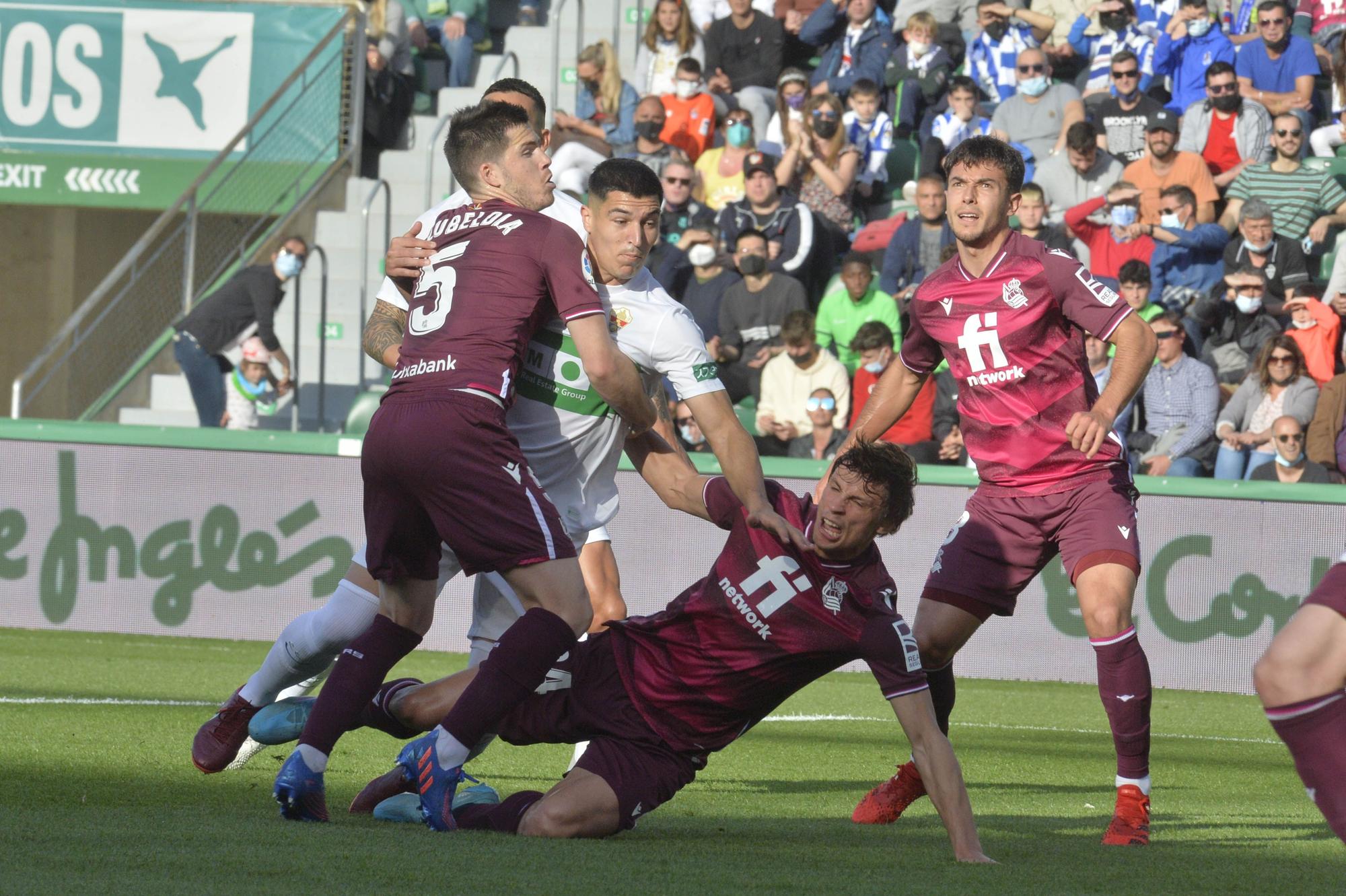 Imágenes del encuentro entre el Elche CF y la Real Sociedad.zip