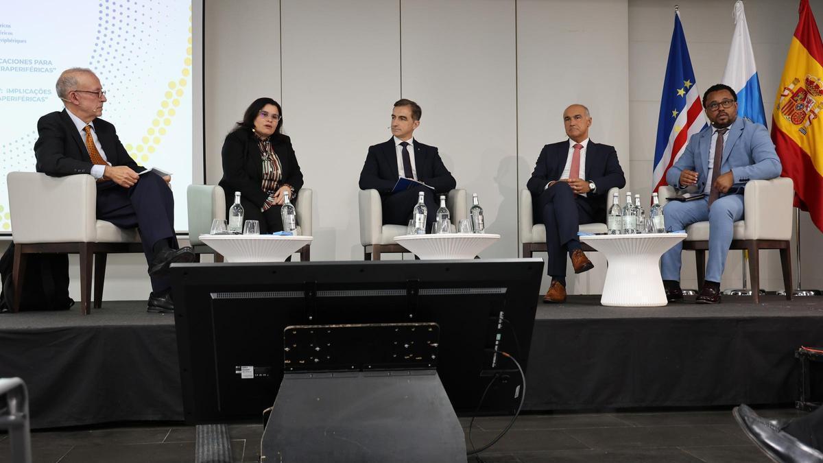 Jornada 'El escenario europeo post-2027: implicaciones para el ámbito municipal de las Regiones Ultraperiféricas'
