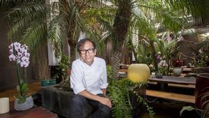 El chef y propietario del restaurante Indochine, Ly Leap, en su establecimiento.