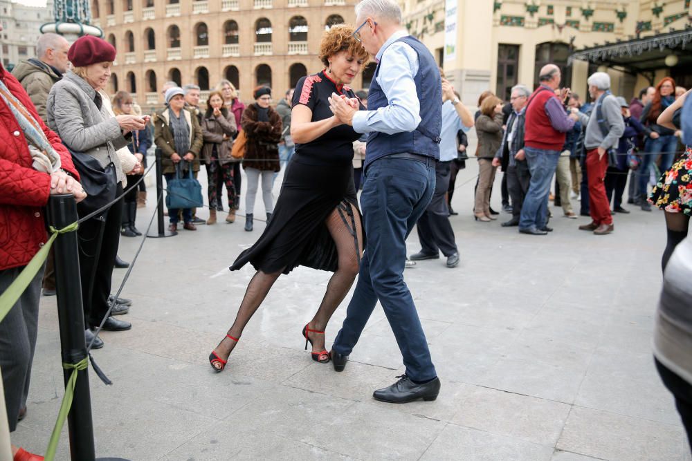 Tango en el vestíbulo de la Estación del Norte