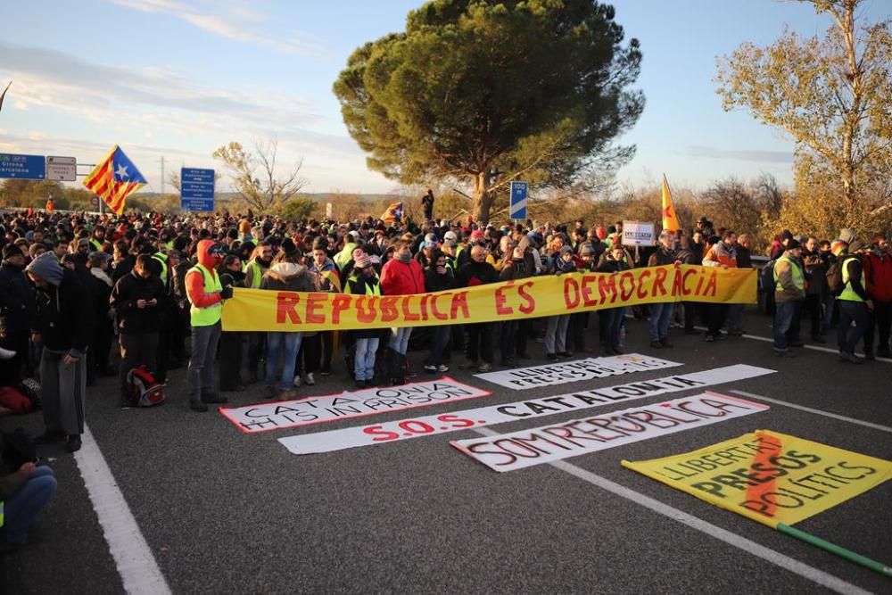 Talls a diverses carreteres gironines amb motiu de la vaga