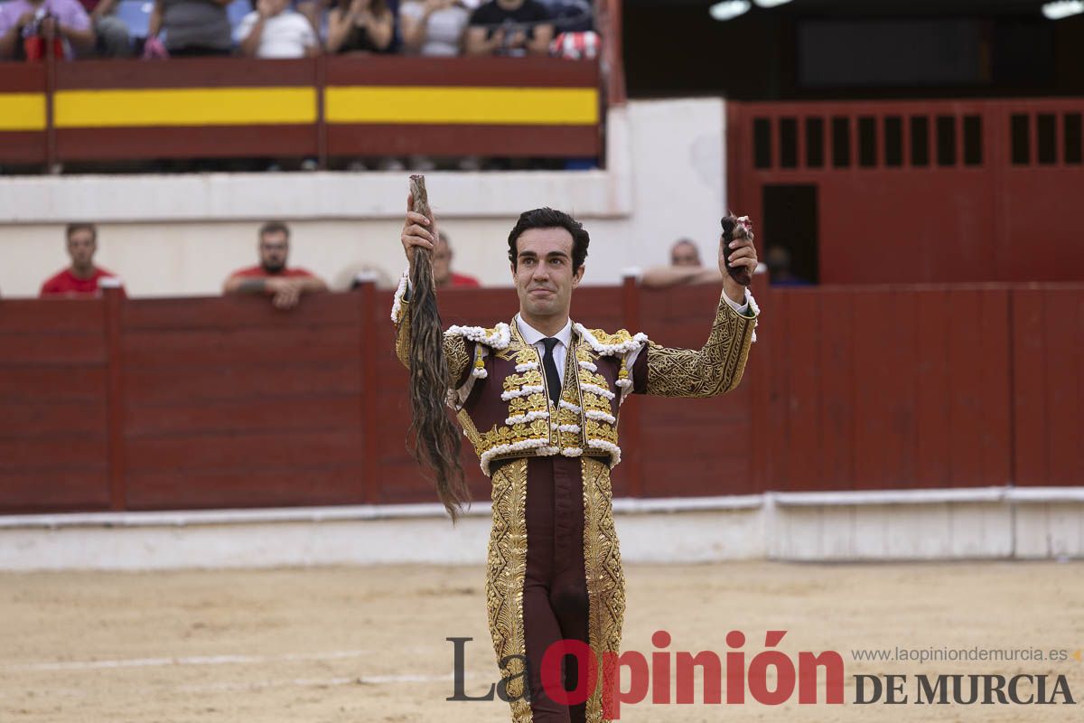 Tarde histórica en Abarán con la alternativa de José María Trigueros y el indulto de Tomás Rufo, junto a Castella salieron a hombros