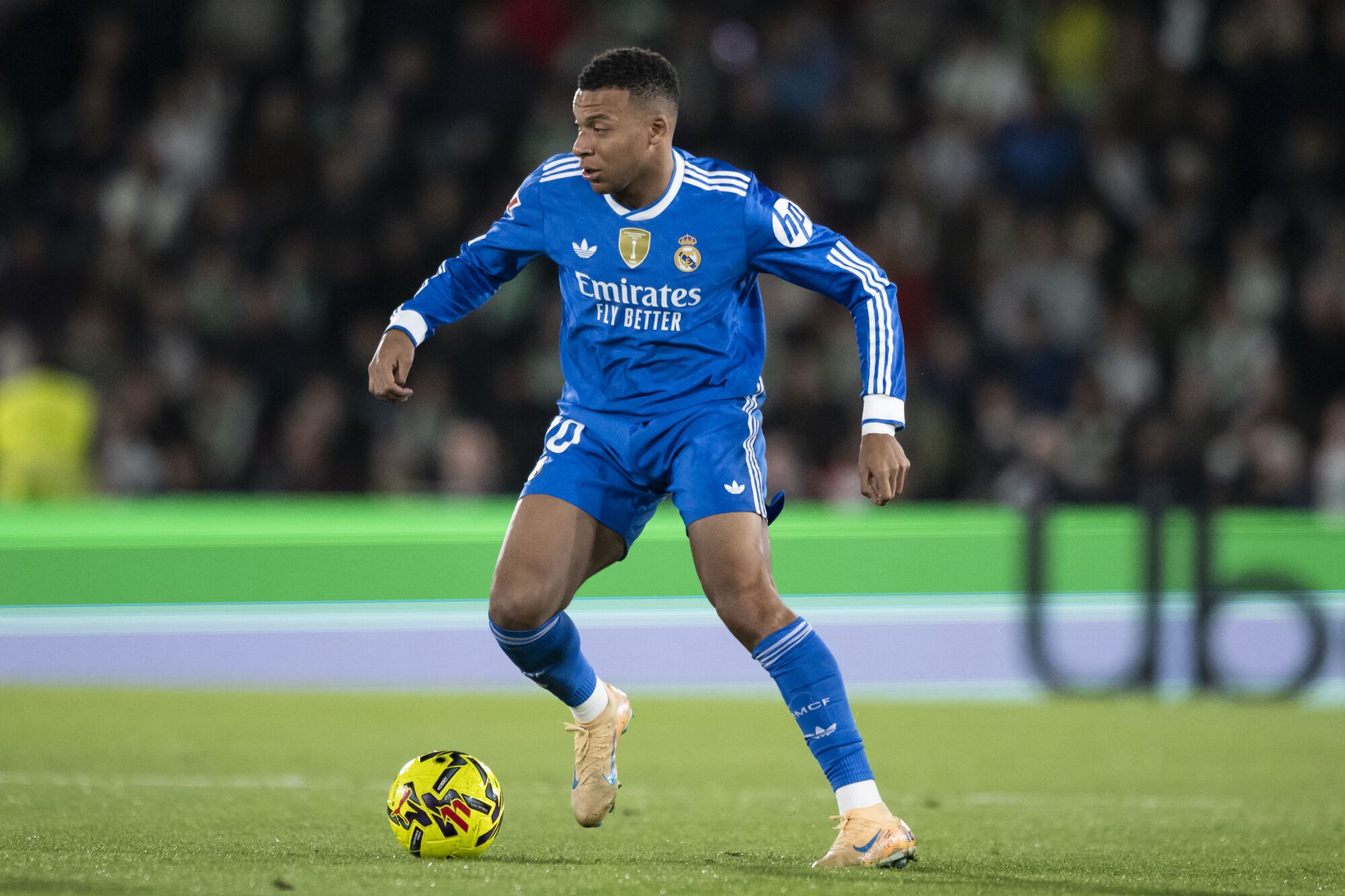 Kylian Mbappe of Real Madrid CF in action during the Spanish league, La Liga EA Sports, football match played between Elche CF and Real Madrid C.F. at Manuel Martinez Valero Stadium on November 23, 2025 in Elche, Spain. AFP7 23/11/2025 ONLY FOR USE IN SPAIN. Francisco Macia / AFP7 / Europa Press;2025;SPORT;ZSPORT;SOCCER;ZSOCCER;Elche CF v Real Madrid C.F - La Liga EA Sports;