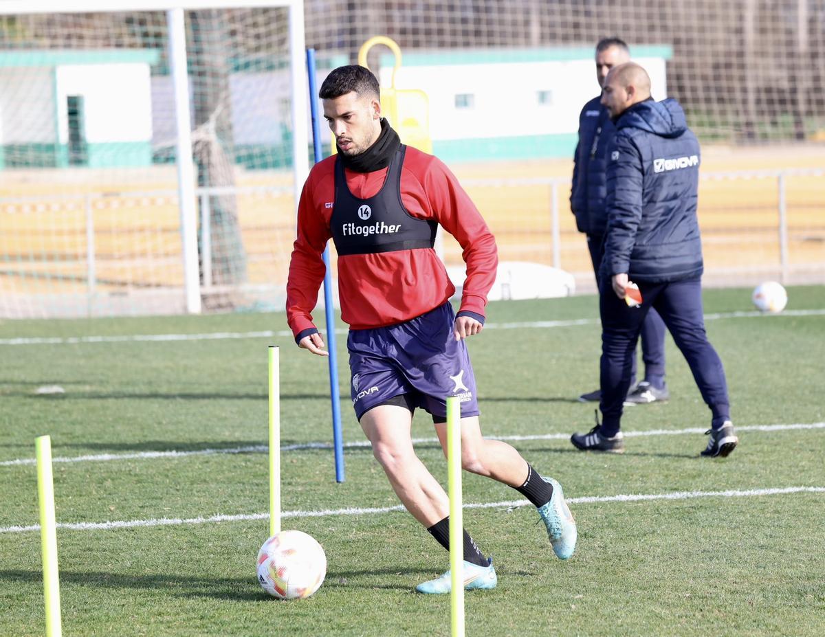 José Alonso, durante la sesión de trabajo de este viernes en la Ciudad Deportiva.