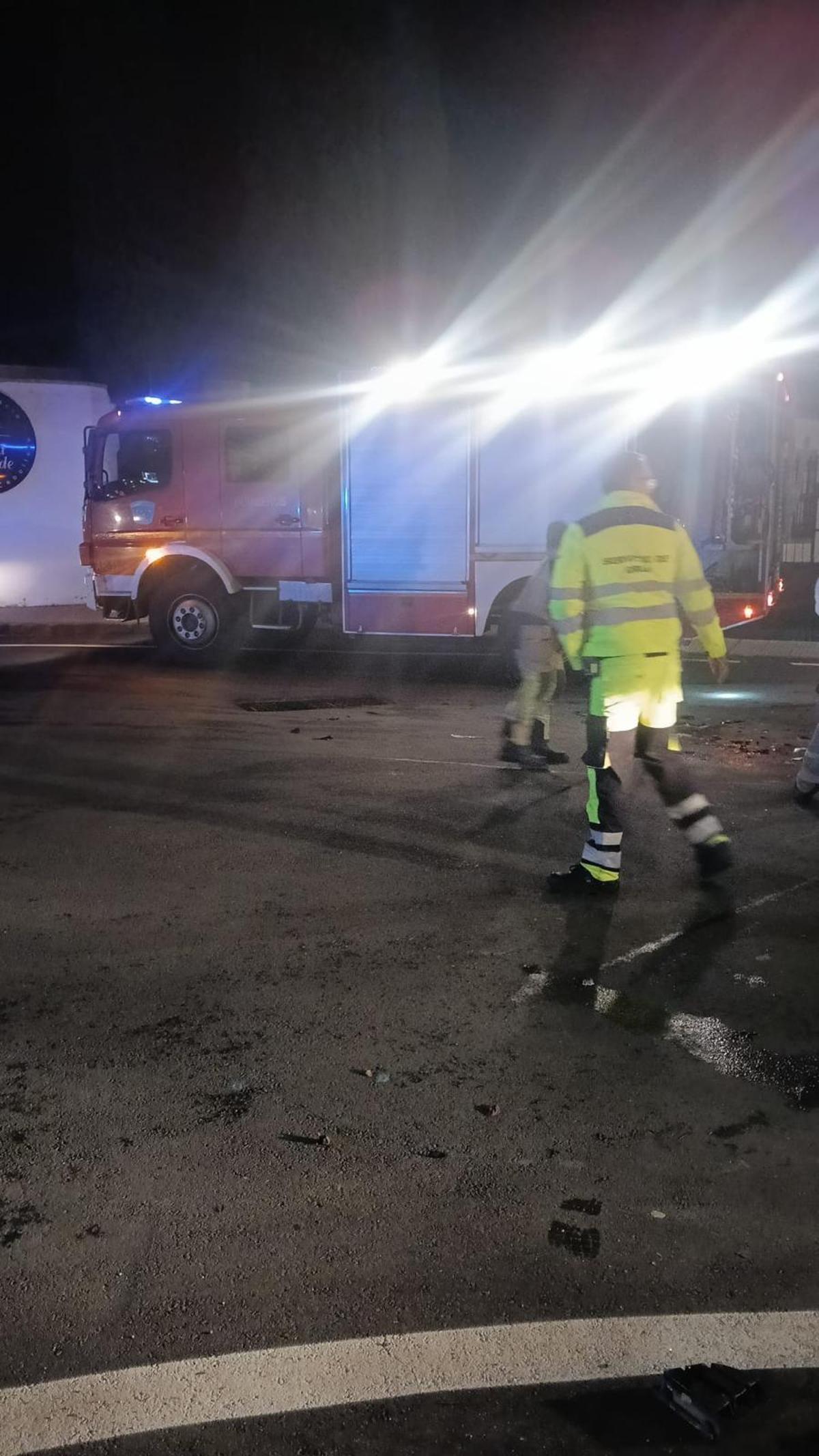 Galería | Aparatoso accidente entre dos coches en el cruce de los Juzgados de Cáceres