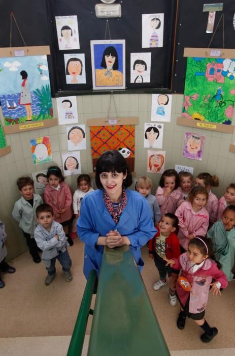 Helena Toraño visita el colegio del Colloto