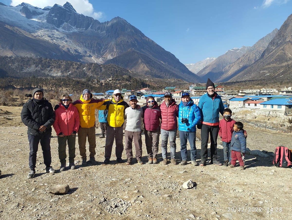 Visita a la aldea de Philim cerca de campo base del Manaslu.