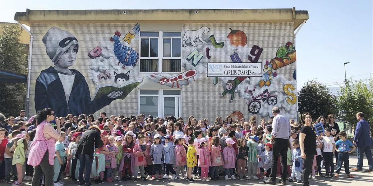 Estudantado do Colexio Carlos Casares de Vilariño. | // D.P.