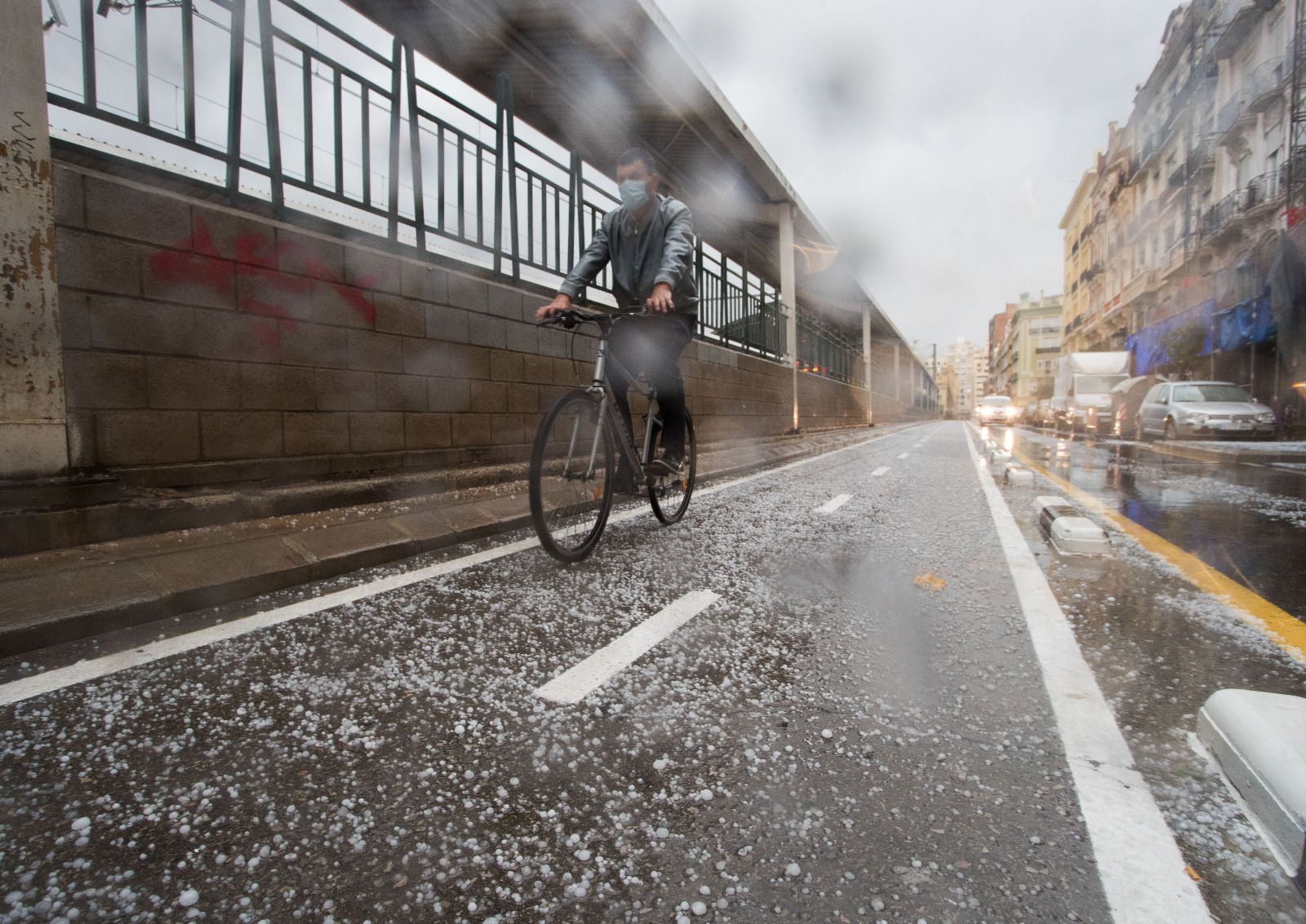 FOTOS | El temporal de lluvia y granizo en València