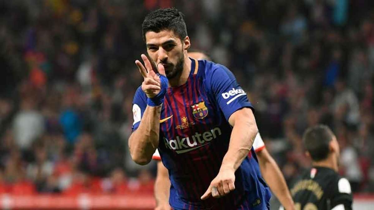 Suárez celebrando su segunda anotación