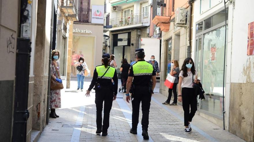 Dos policías lesionados en Plasencia en los controles por el ocio nocturno