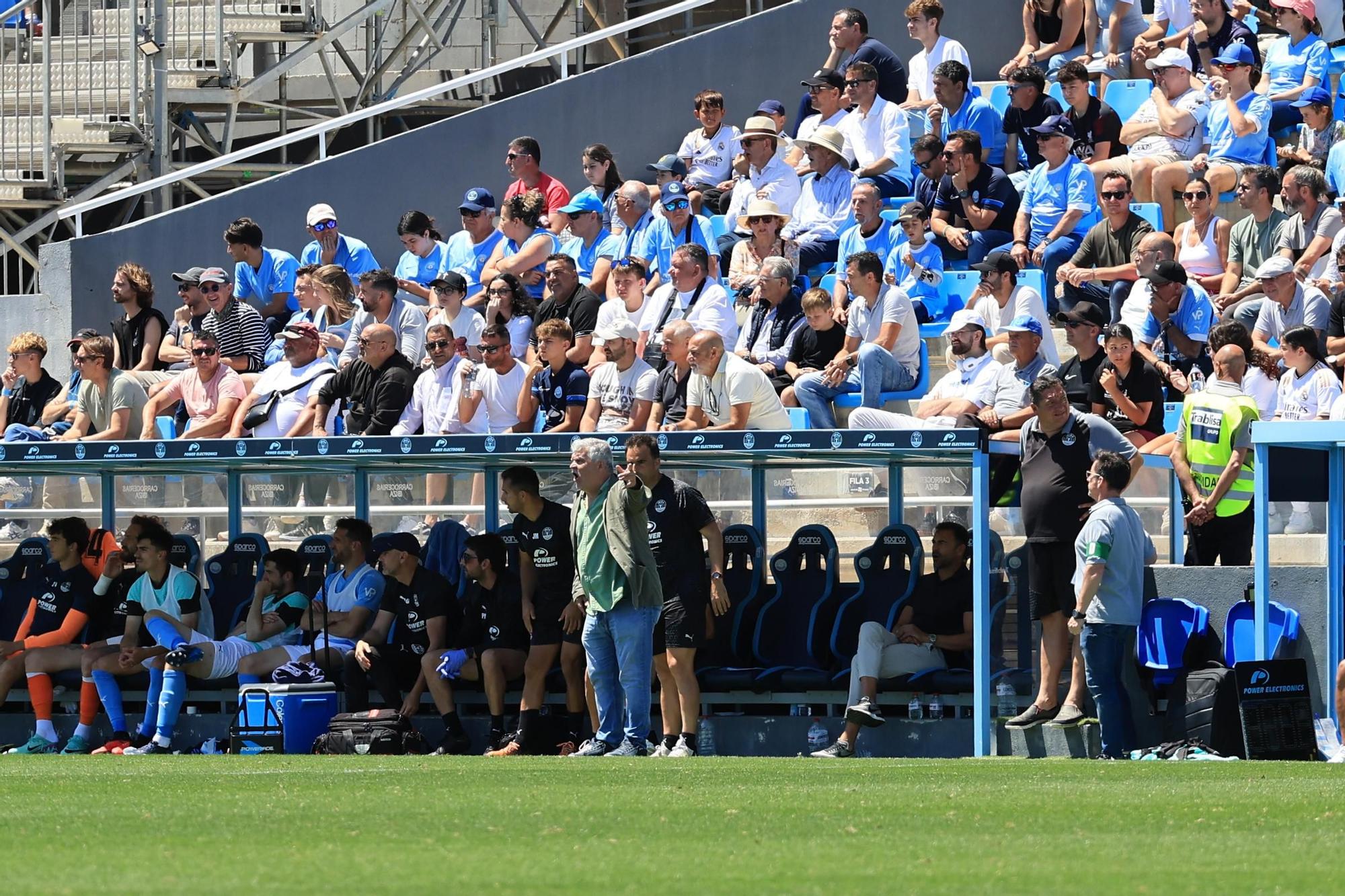 La UD Ibiza contra el Real Madrid Castilla, en imágenes