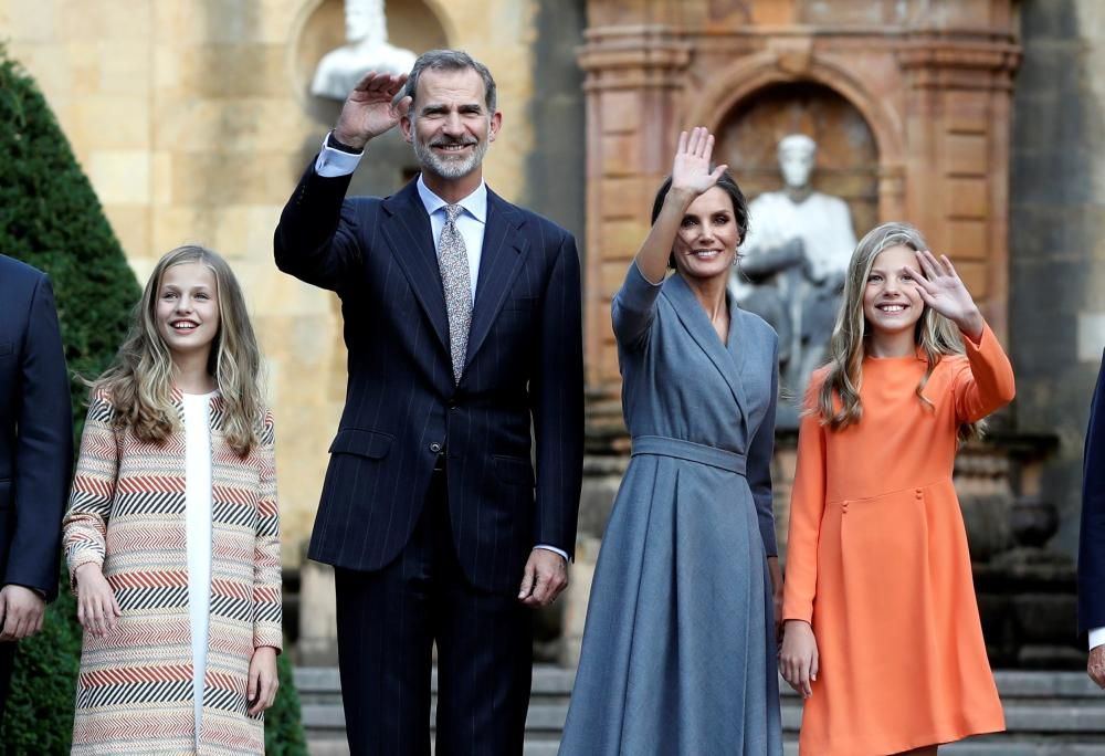 Llegada de la familia real al acto oficial de ...