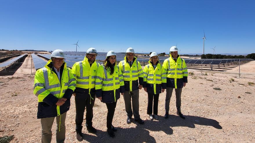 Una nueva planta solar en el Altiplano generará electricidad para 30.000 casas al año