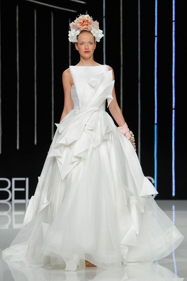 Barcelona Bridal Fashion Week: Isabel Sanchís