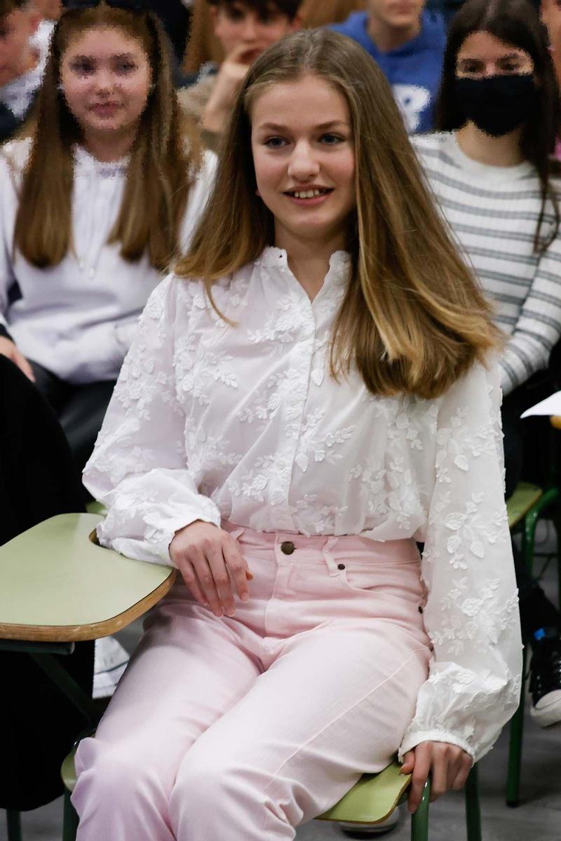 La princesa Leonor asiste a un acto sobre juventud y ciberseguridad en el Instituto Julio Verne, de Leganés (Madrid)