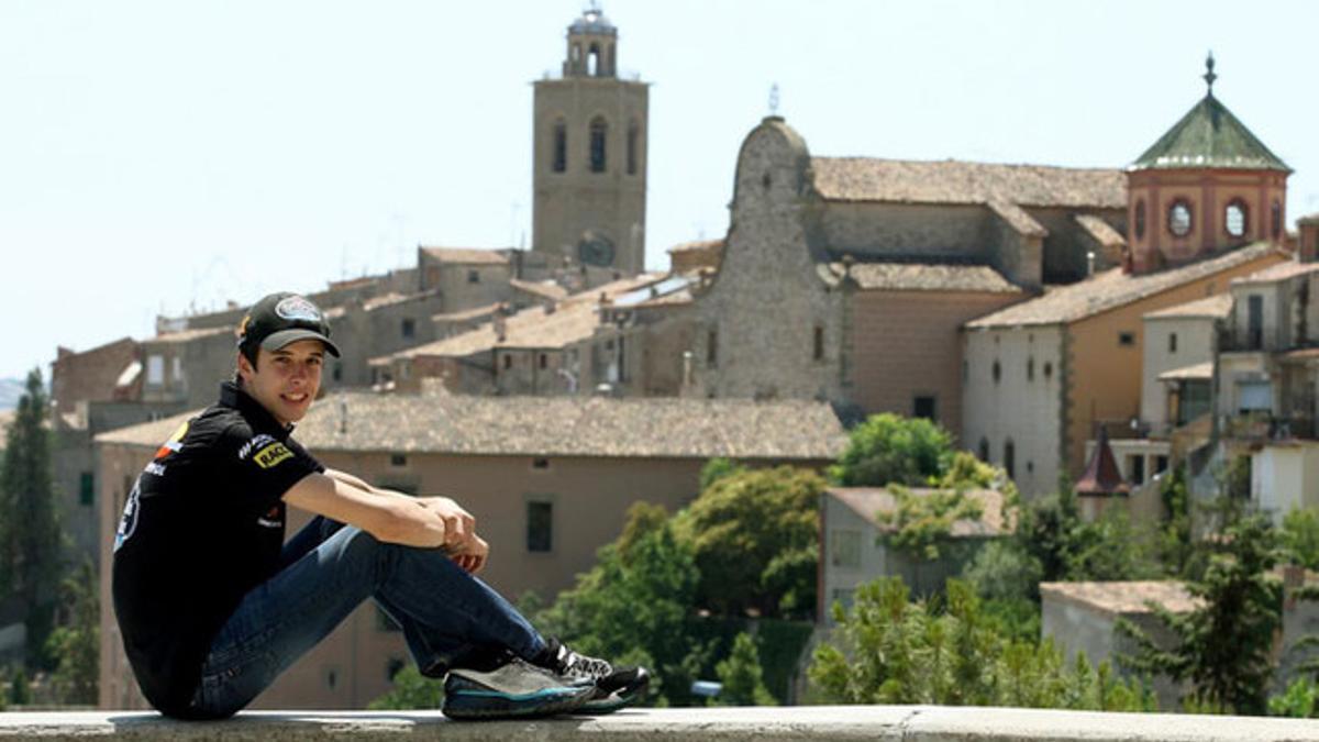 Àlex Márquez, con Cervera de fondo