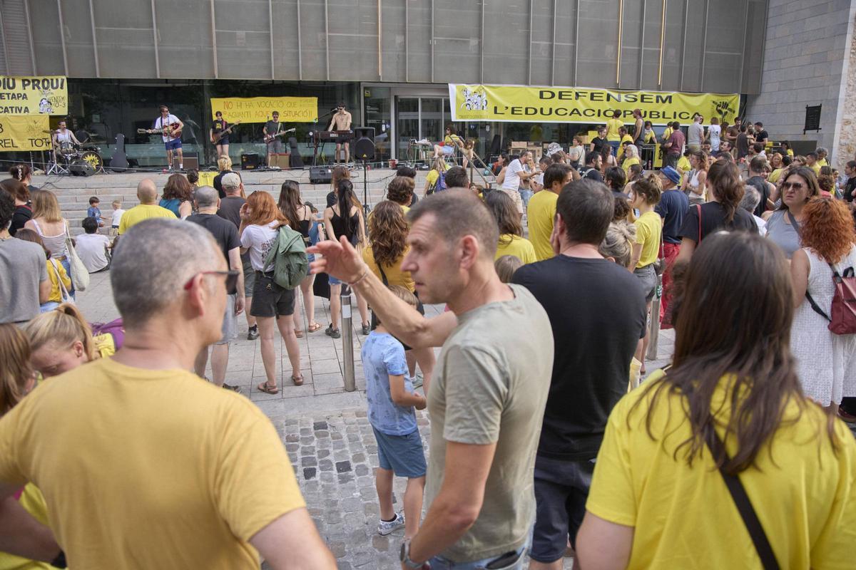 Les imatges de la protesta dels docents gironins contra el preacord d'Educació Les imatges de la protesta dels docents gironins contra el preacord d'Educació