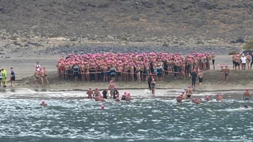 El Río, treinta años de brazadas de leyenda entre Lanzarote y La Graciosa