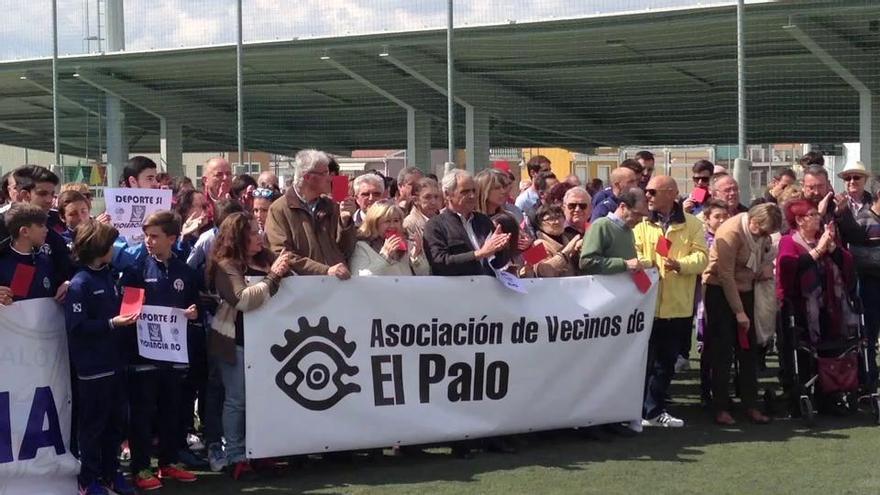 Los vecinos de El Palo sacan tarjeta roja a la violencia