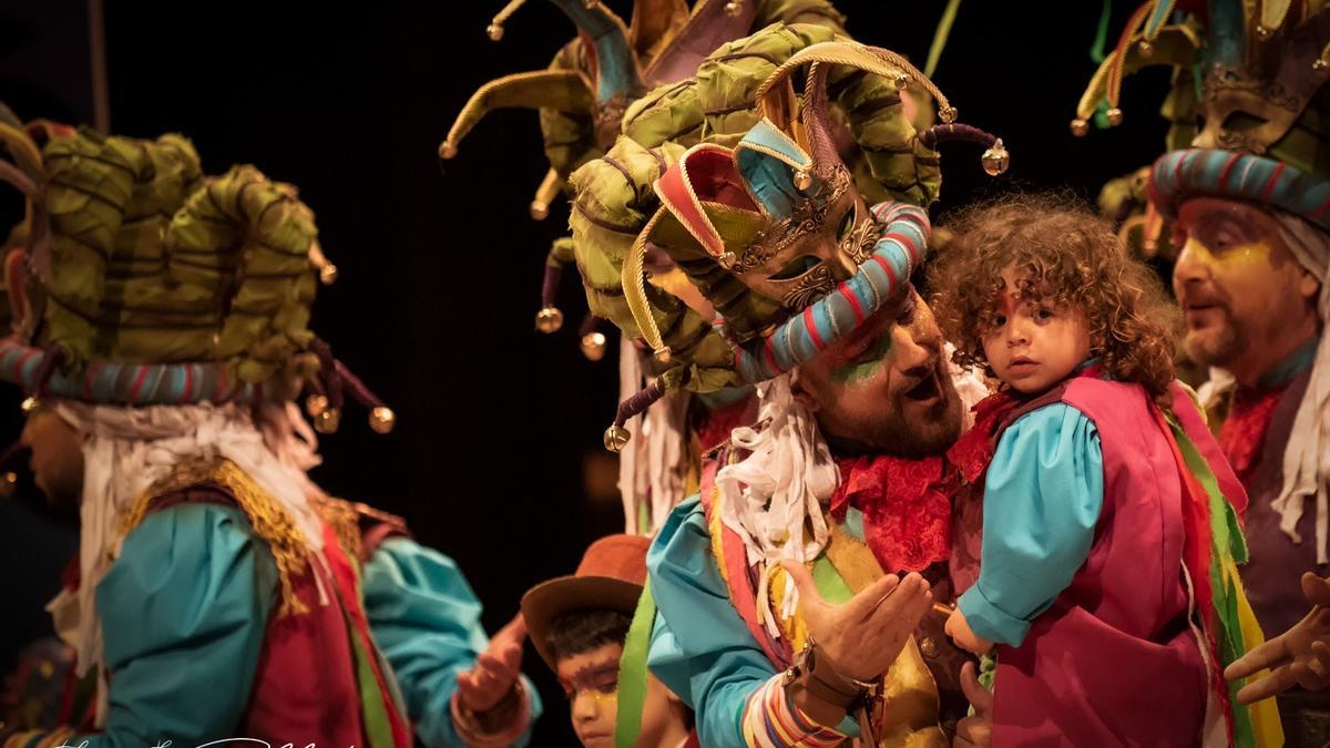 Mi hijo Antonio Carlos, sobre las tablas del Teatro Cervantes.