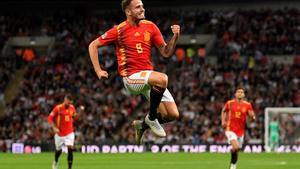 Saúl Ñíguez celebra su gol en Wembley ante Inglaterra.