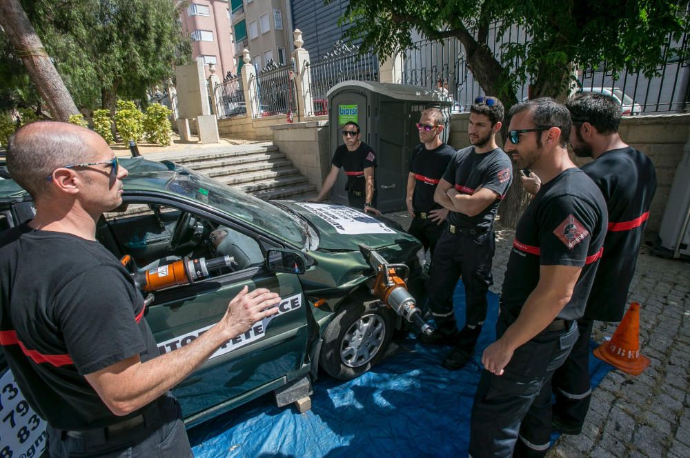 Los bomberos exhiben poderío