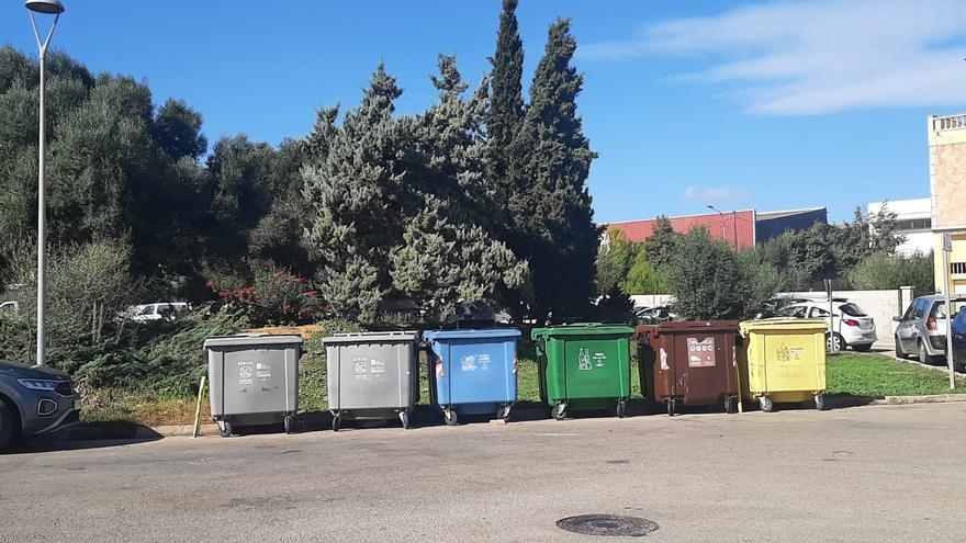 Los policías que encontraron al bebé en el contenedor de Manacor creen que todavía estaba con vida