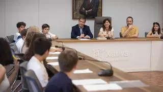 Los niños de Xàtiva trasladan sus inquietudes a la ministra de Infancia: del bullying a la seguridad en los espacios públicos