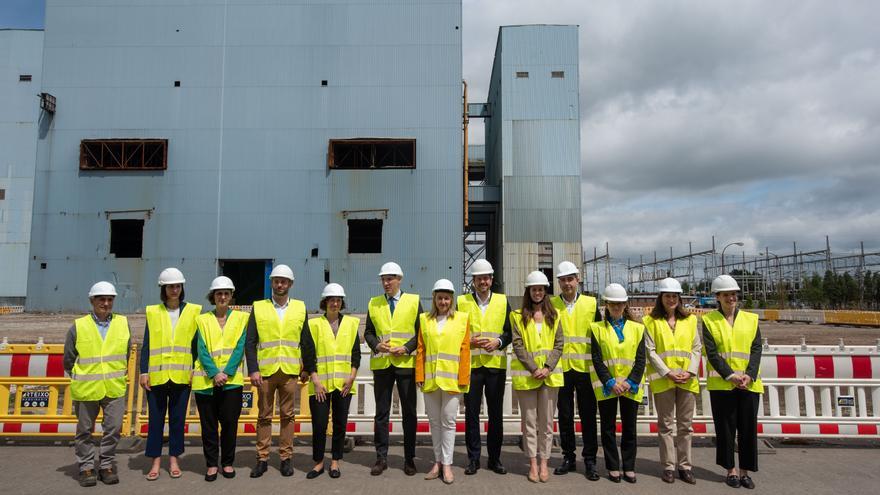 Conde visita los terrenos de la futura planta de hidrógeno en Meirama