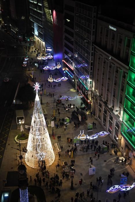 Navidad en A Coruña | Encendido del alumbrado navideño en María Pita