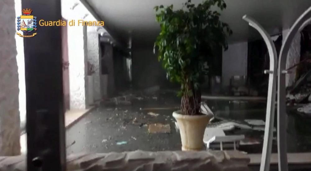 Operacions de rescat a l'hotel sepultat a Itàlia