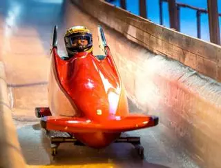 De Corvera al liderato mundial: Israel Amorín brilla en la Copa del Mundo de parabobsleigh