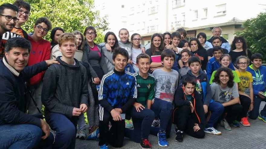 Alumnos del IES Sánchez Cantón conocen el paisaje del río de Os Gafos