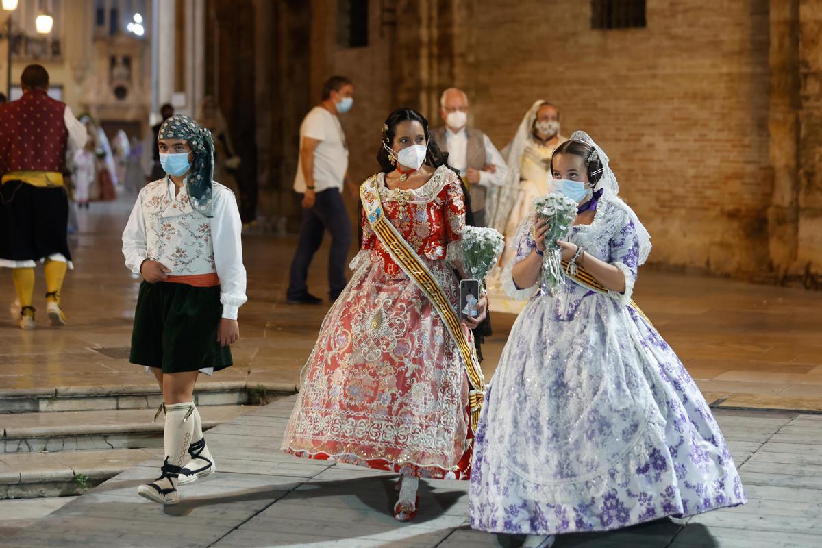 Búscate en el primer día de Ofrenda por las calles del Mar y Avellanas entre las 21:00 y 22:00 horas