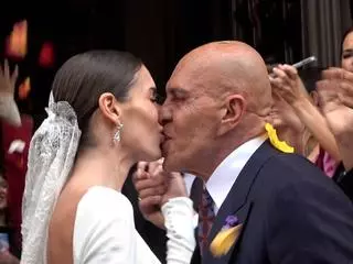 La mujer de Kiko Matamoros desvela lo que hacen las modelos antes de desfilar: "Hay un cubo para que echemos de todo ahí y salgamos super delgadas"