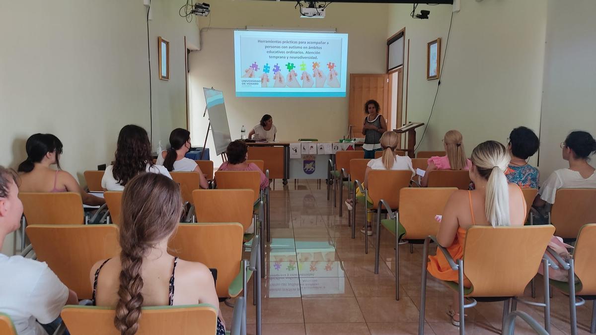 Curso de la Universidad de Verano de La Gomera, en Agulo (1)