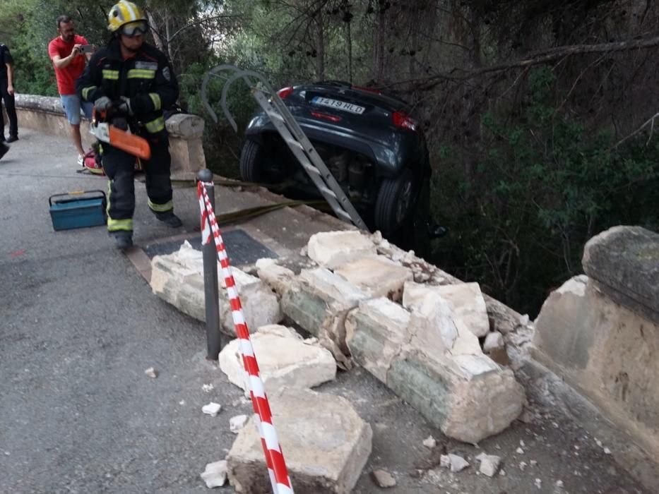 Auto stürzt in Andratx beinahe in eine Schlucht