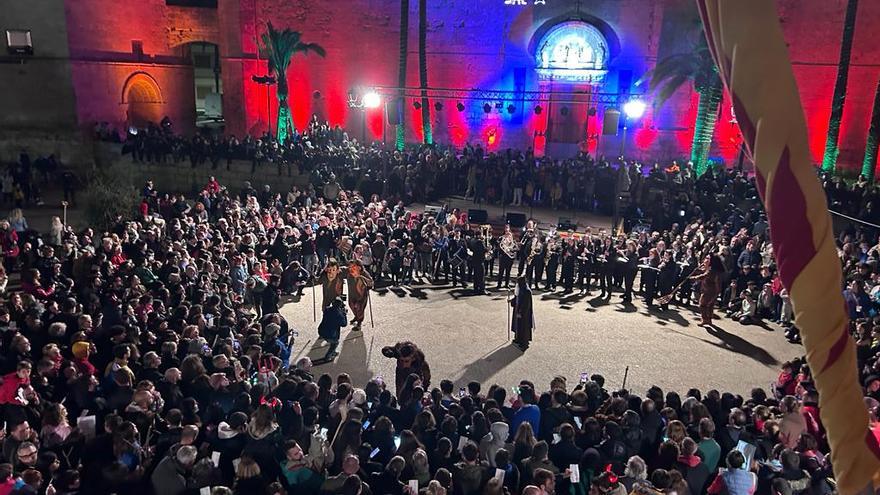 Muro enciende la noche de Sant Antoni