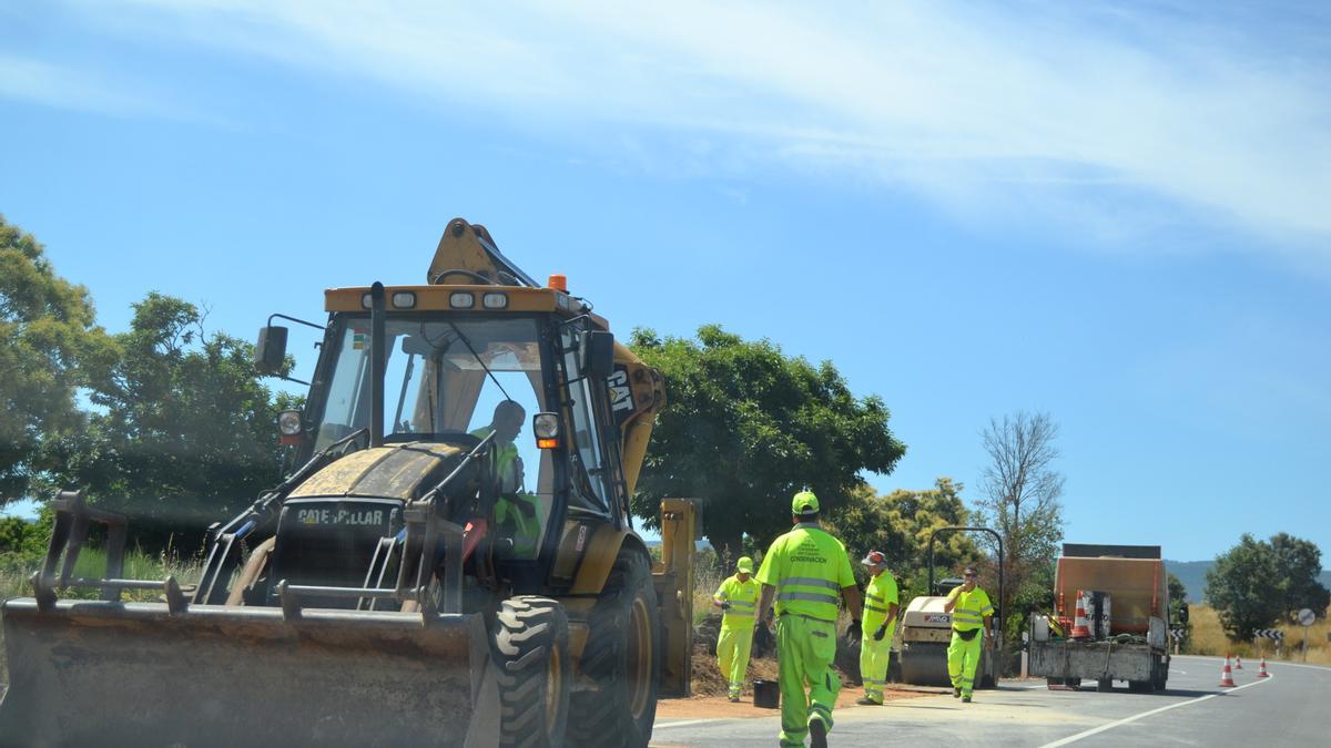 Obras en la carretera N-631