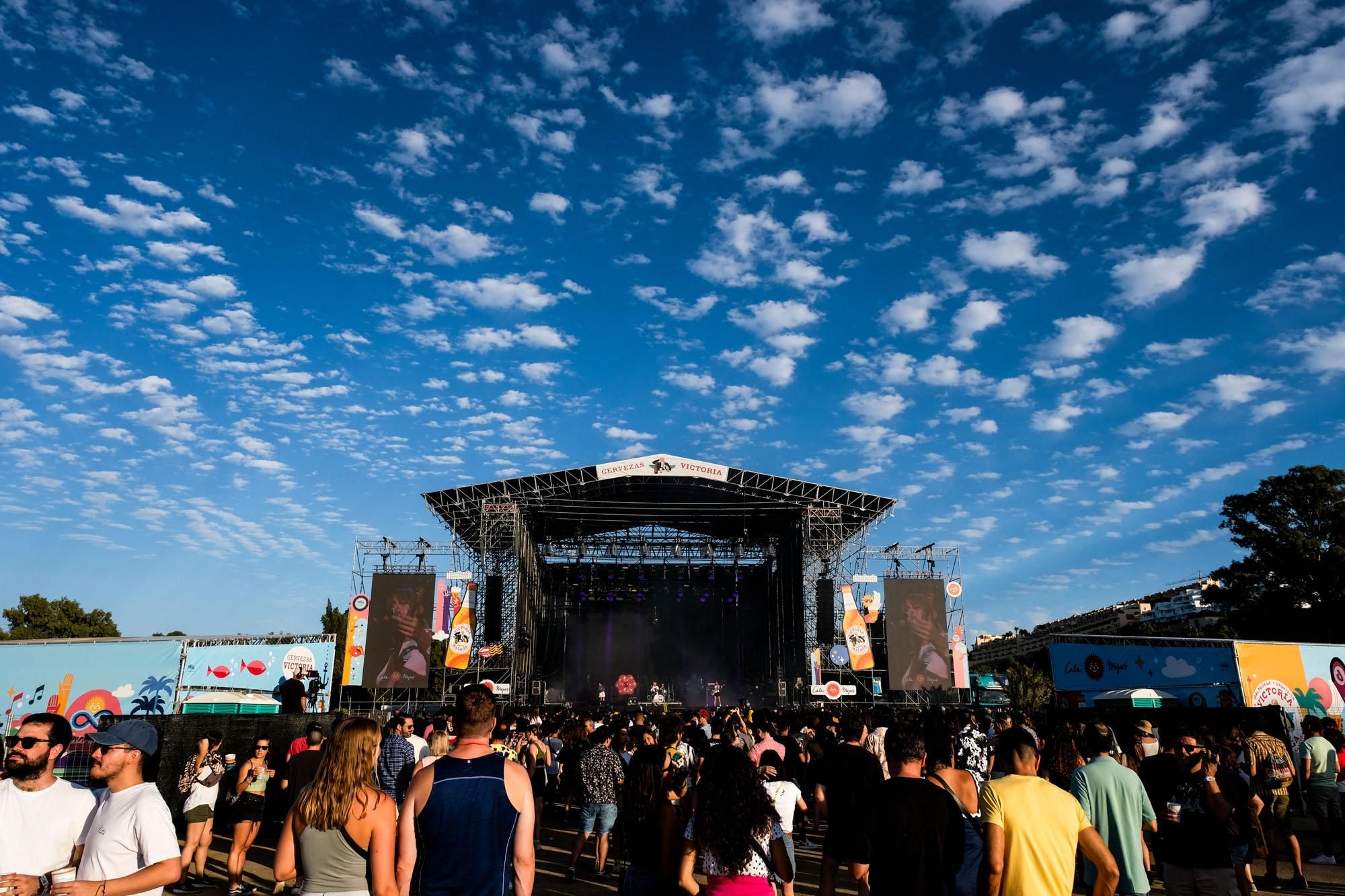 Primer día de conciertos en el Festival Cala Mijas 2023: Cariño