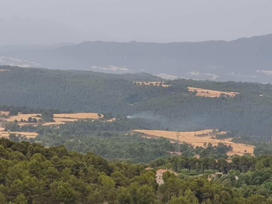 Incendi a Fonollosa per un llamp