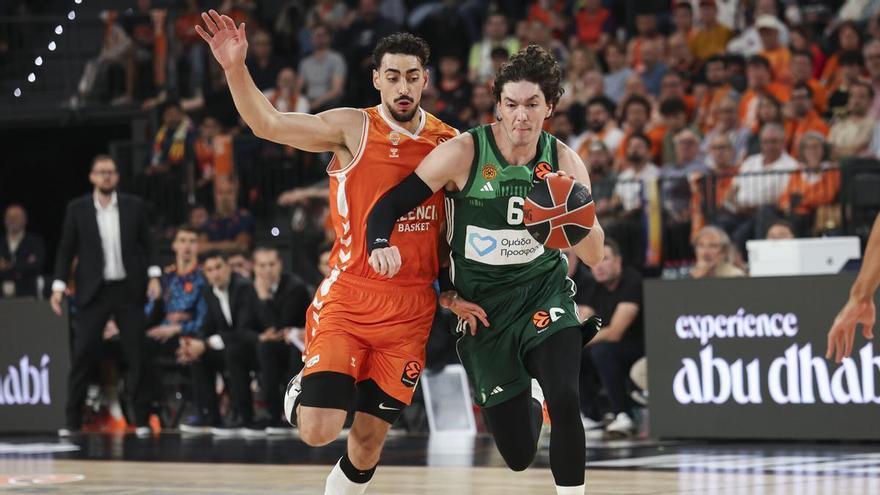 Alarma en Valencia Basket: Josep Puerto se retira sin poder andar aparentemente lesionado