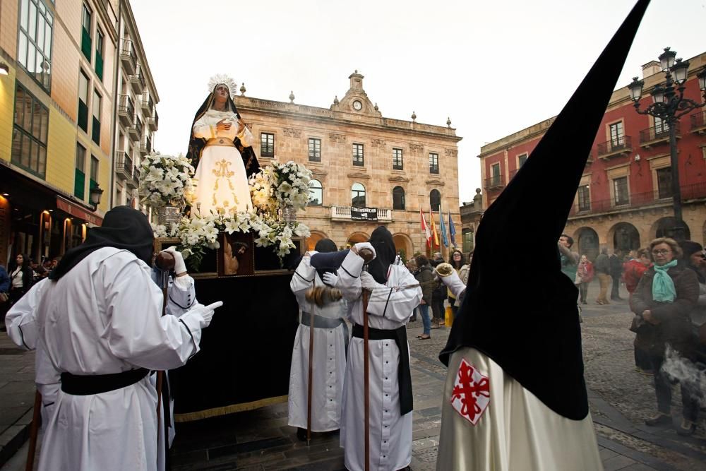 Procesión del Encuentro en Gijón