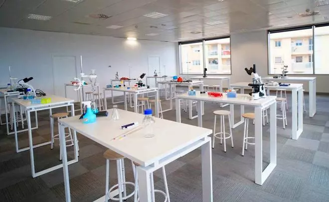 Así ha sido la inauguración del nuevo Centro de Investigación en Ciencias Médicas de ADEMA