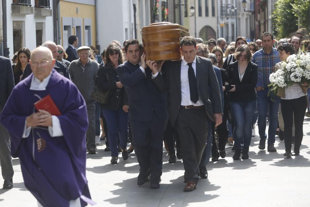 Funeral de Ramón Menéndez en Luanco