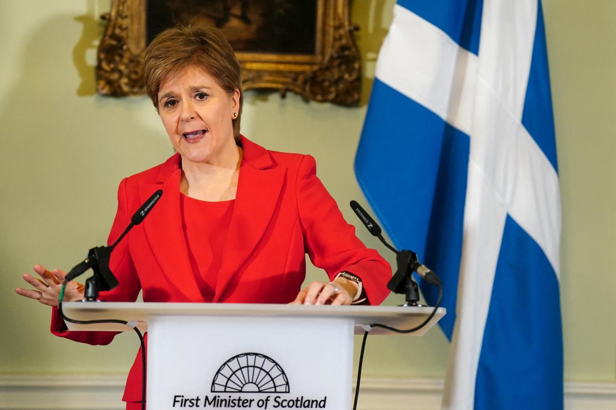 Nicola Sturgeon, ministra principal de Escocia, anuncia por sorpresa su dimisión