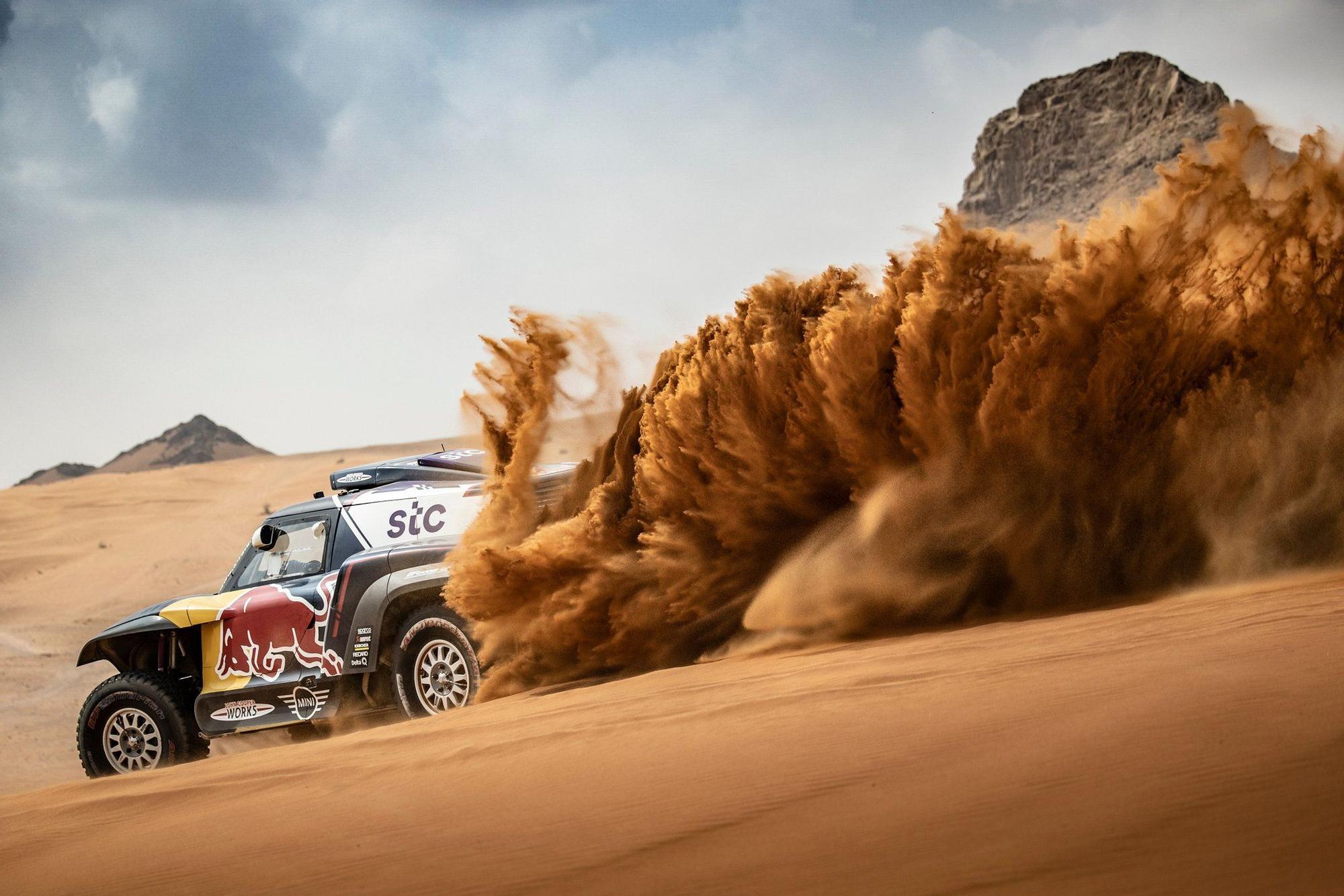 Sainz, al volante del MINI con el que ganó la última edición del Rally Dakar